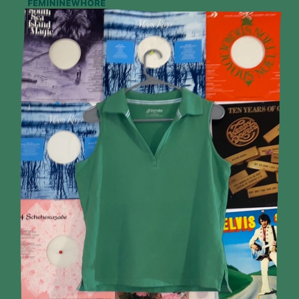 🥝Dark green sleeveless  top🥝